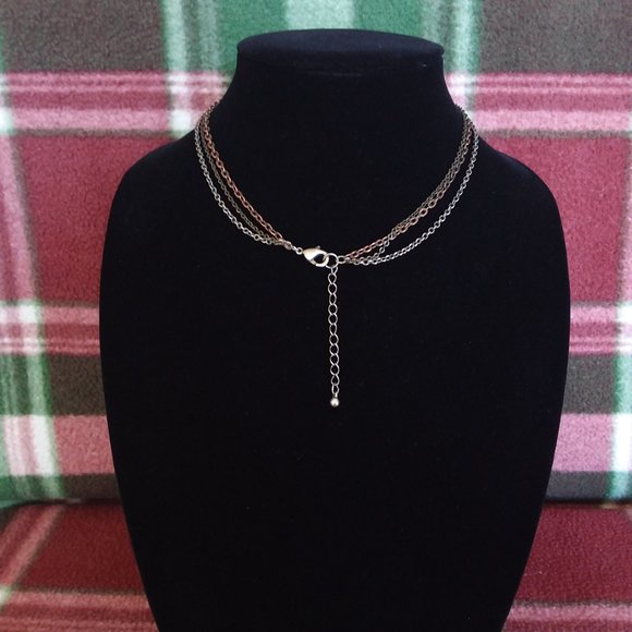 Tri-colored Metal Pendant Necklace on Triple chain - Picture 4 of 4